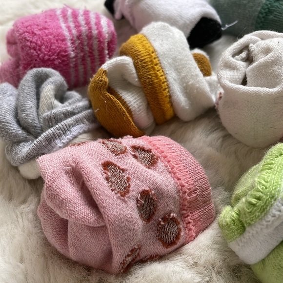 Assorted 9 Pack of 0-6 Months Baby Socks - Picture 2 of 2